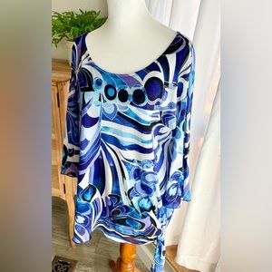 Traveler’s by Chico Blue Abstract Wrinkle Free Bouse- Traveler's size 3